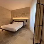 Dimora Al Piano 아파트