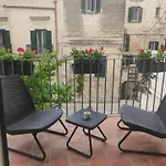 Dimora Al Piano 아파트